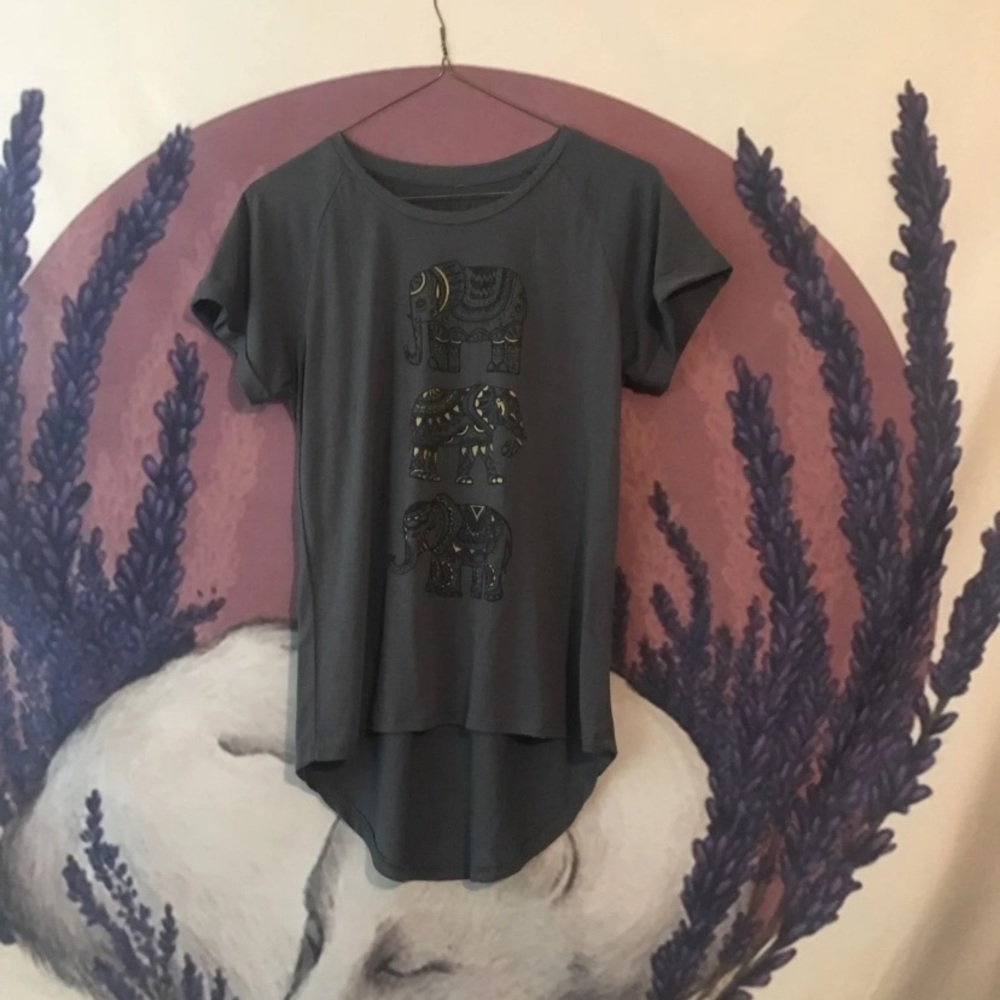 Grey elephant T